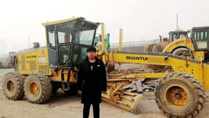 90后租賃老板代言山推平地機 工程機械設備租賃行業的新風向